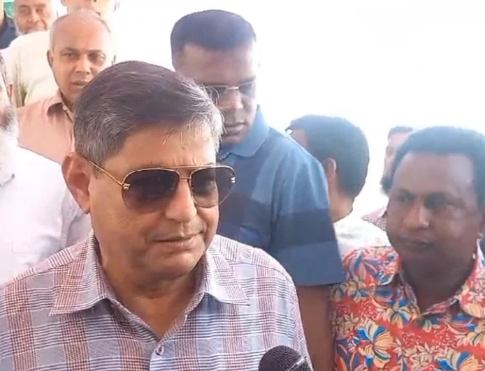 কোটা নিয়ে আদালত যেভাবে নির্দেশনা দেবেন, সরকার সেভাবেই কাজ করবে: গণপূর্তমন্ত্রী